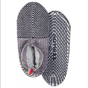 bombas gripper slippers